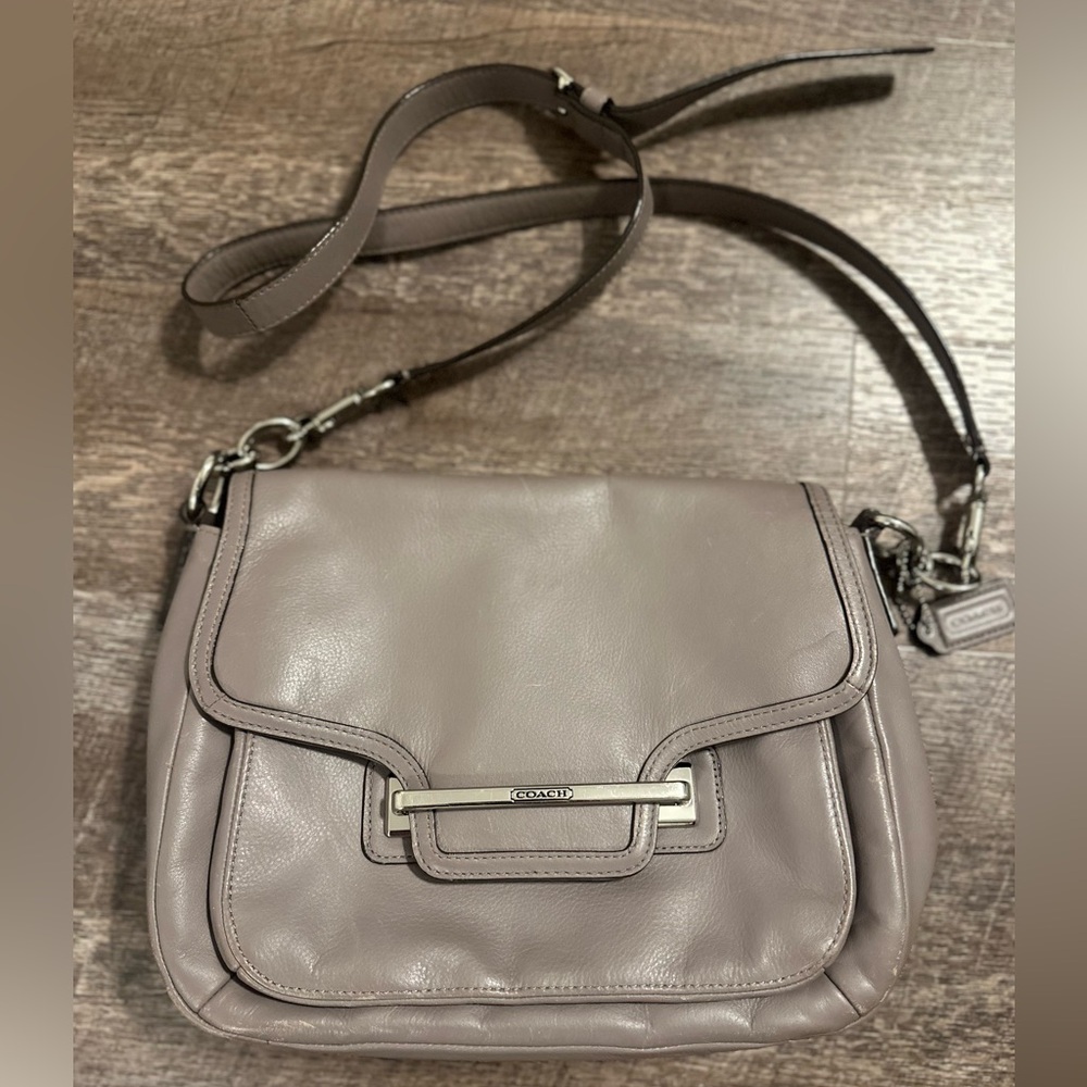 Vintage Coach Taylor Leather Crossbody Bag - Picture 5 of 9